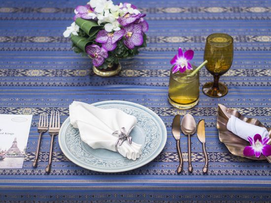 マノーラ号ディナークルーズ　5つ星ホテル「アナンタラ」運営のアンティーク船で優雅な時間