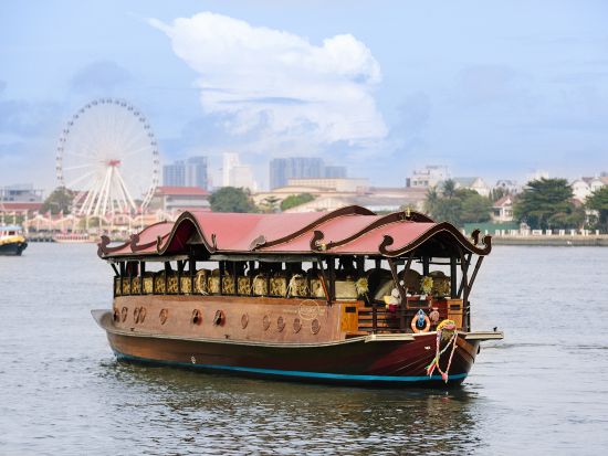 マノーラ号ディナークルーズ　5つ星ホテル「アナンタラ」運営のアンティーク船で優雅な時間