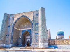 Uzbekistan_Samarkand_Shah_i_Zinda_shutterstock_1148208272