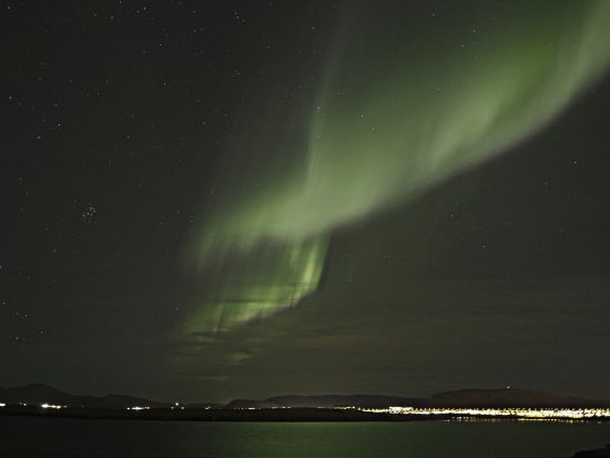 船の上から！オーロラ鑑賞ボートツアー＜9～4月／英語ガイド／レイキャヴィーク発＞