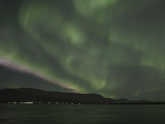 船の上から！オーロラ鑑賞ボートツアー＜9～4月／英語ガイド／レイキャヴィーク発＞