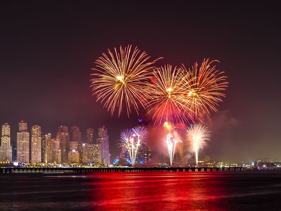 年12月31日限定 21年カウントダウンの花火を海から鑑賞 イエローボートツアー ドバイ発 ドバイの観光 オプショナルツアー専門 Veltra ベルトラ 年12月31日限定 21年カウントダウンの花火を海から鑑賞 イエローボートツアー ドバイ発 ドバイの観光 オプショナルツアー専門 Veltra ベルトラ