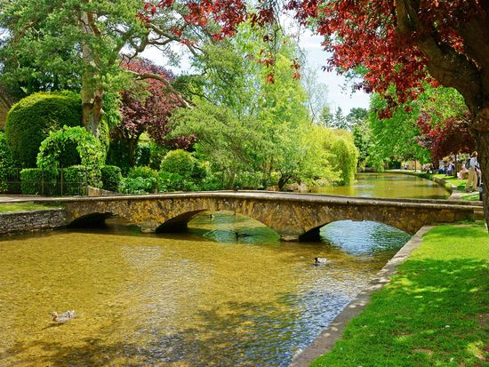 UK_London_Bourton_shutterstock_387793135