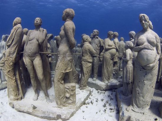 MUSA水中美術館(海底美術館)シュノーケルツアー　3か所のシュノーケリングスポットで水中探検＜午前・午後／英語ガイド／往復送迎／カンクン発＞