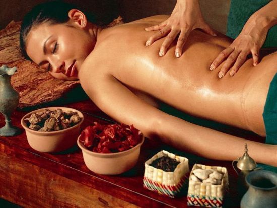 【帰国日プラン】シェラトンサイゴンホテルで優雅なアフタヌーンティー＋センスパ「SEN SPA」で極上リラックス体験＜ホテルお迎え／空港お送り＞