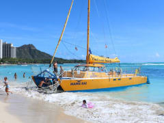 manu kai catamaran waikiki sunset booze cruise