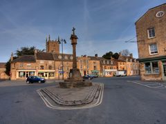 UK_England_Cotswold_Stow_on_the_wold_shutterstock_52138282