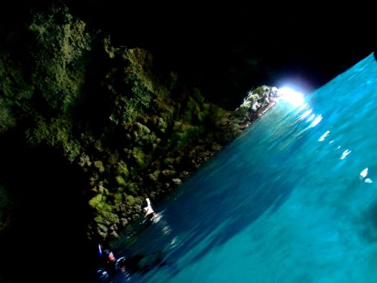 青の洞窟 体験ダイビング　潜れなかったら全額返金！パラセーリングセットあり＜ビーチ／1ダイブ／ガイド貸切／恩納村発＞