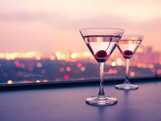 帰国日プラン！ハノイ贅沢ナイトツアー　スパ＋プレスクラブでのディナー＋ルーフトップバー「The Summit」で夜景鑑賞　1杯ドリンク付き＜日本語／空港お送り＞