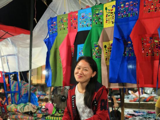 ハノイ発 世界遺産の街ルアンパバーン 1泊2日ツアー 托鉢体験＋パクオー洞窟観光＜選べる3～5つ星ホテル宿泊／航空券付／食事付＞