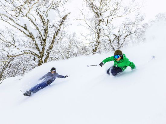 【スキーバス】ルスツリゾート・ニセコリゾートホテル＆スキー場⇔富良野リゾートホテル＆スキー場 送迎バス＜2025年12月2日～2026年3月30日＞