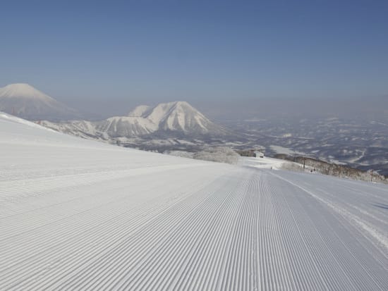 【スキーバス】札幌市内ホテル⇔ ルスツリゾート・ニセコリゾートホテル・スキー場送迎バス＜2024年12月2日～2025年3月31日＞by北海道リゾートライナー