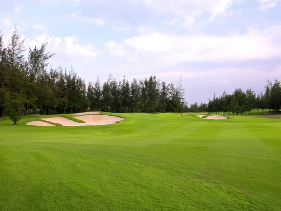 モンゴメリーリンクス ゴルフ フットマッサージ＆ディナー付きプランあり  ＜送迎付き／日本語ガイド＞ 