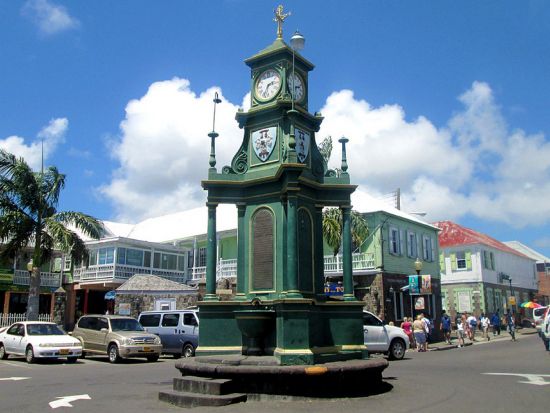 セントキッツ島 半日観光ツアー 世界遺産・ブリムストーンヒル要塞 ＋ブラックロック＋お土産ショッピング＜午前 or 午後／セントキッツ発＞