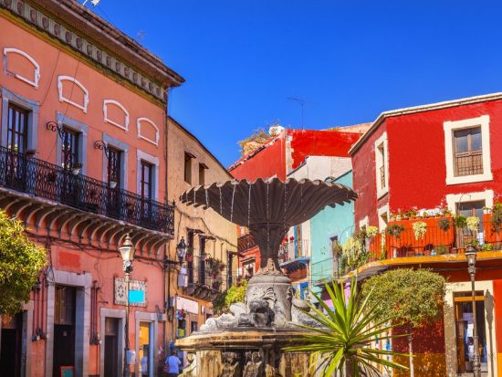 世界遺産グアナファト AEROMEXICOで行く日帰り自由行動ツアー＜混載／1日／航空券付／スペイン語ドライバー現地送迎／メキシコシティ発＞