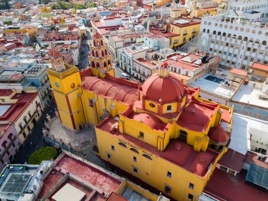 世界遺産グアナファト AEROMEXICOで行く日帰り自由行動ツアー＜混載／1日／航空券付／スペイン語ドライバー現地送迎／メキシコシティ発＞