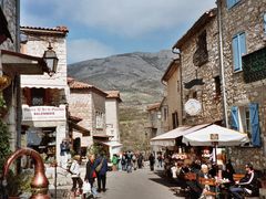 Gourdon Village Center