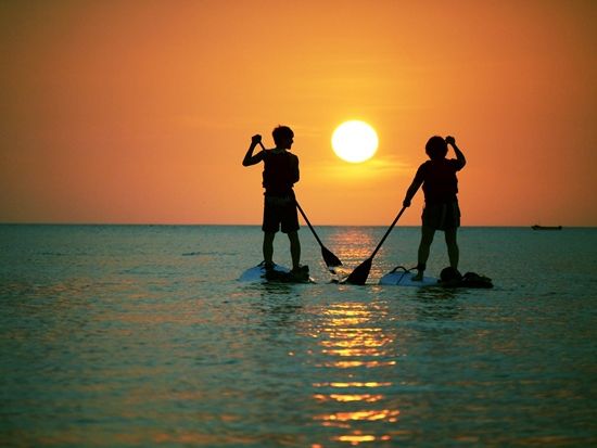 サンセットSUPクルージング　認定ガイドによる安全安心ツアー＜市街地送迎可／写真無料／石垣島＞