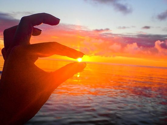 サンセットSUPクルージング　認定ガイドによる安全安心ツアー＜市街地送迎可／写真無料／石垣島＞