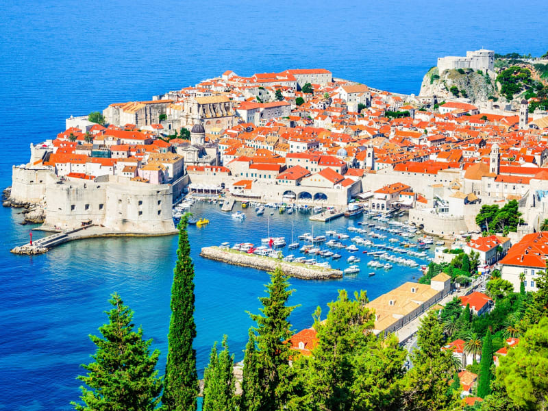 Croatia_Dubrovnik_Town_View_shutterstock_546854263