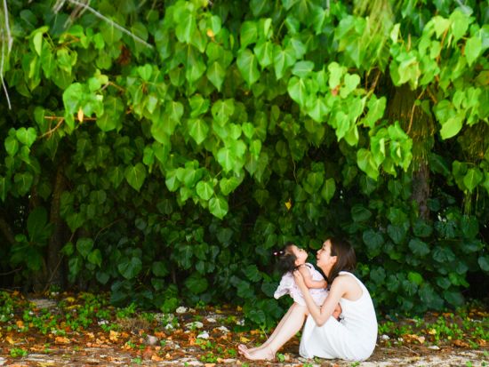 ハワイ　家族写真　ご希望に応じて撮影ロケーションを決定 ！ 出張撮影＜ワイキキ市内／ビーチ・公園・街中など＞