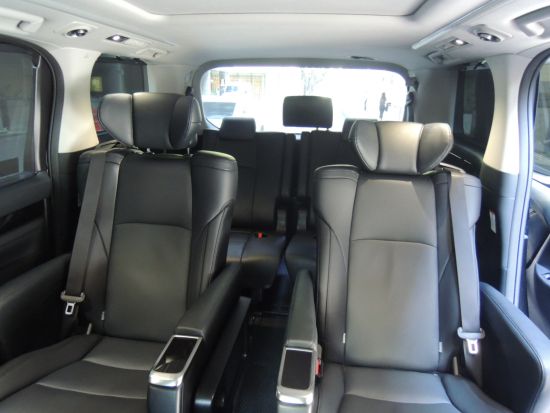 VIP高級車アルファード貸切チャーター観光ツアー　バンコク市内やアユタヤなどの郊外も自由自在にオーダーメイド ＜1～4名／4～9時間／日本語ガイド＞