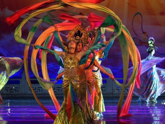 西安ナイトツアー　唐歌舞ショー観賞＋餃子宴＋イルミネーション＜貸切／夕食付／日本語ドライバー／西安発＞