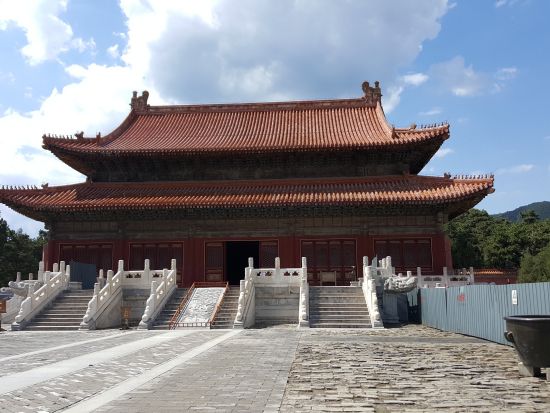 【天津発・万里の長城＋世界遺産"清東陵"1日観光】二大世界遺産巡り＜ホテル送迎／専用車／日本語ガイド／昼食付＞