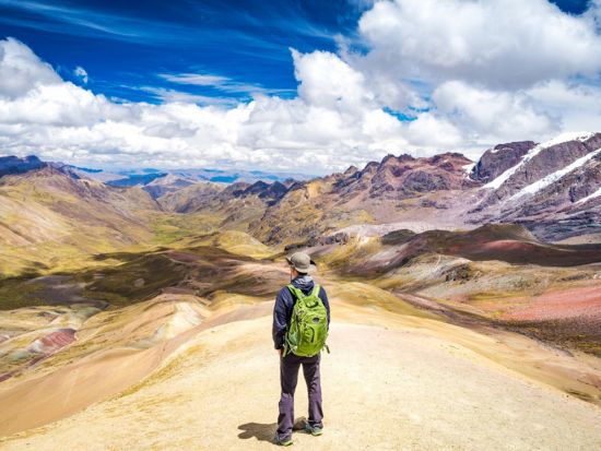 虹色に染まる奇跡の山！絶景レインボーマウンテン 日帰りツアー＜1日／英語ガイド／朝＆昼食付／クスコ発＞