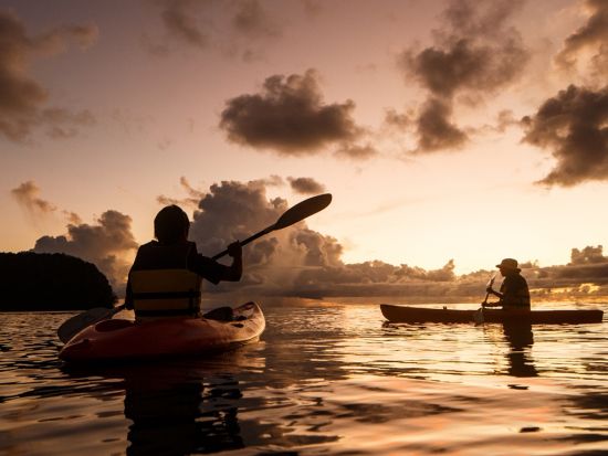 ナイトカヤック＆シュノーケリングツアー 　ロックアイランドを眺めながら星空を堪能＜軽食付き／送迎付き＞by Rock Island Tour Company
