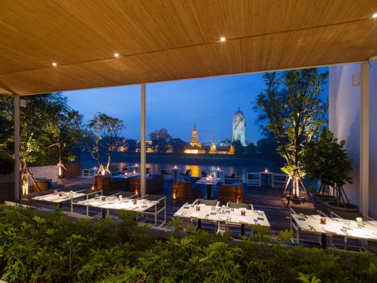 ちょっと大人なアユタヤ観光ツアー 6大遺跡＋象乗り＋ライトアップ 川沿いブティックレストラン「サラアユタヤ」で遺跡鑑賞ディナー＜午後／日本語／往復送迎＞