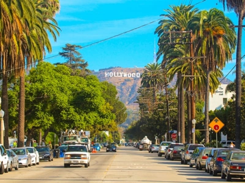 ロサンゼルス観光ツアー 映画のロケ地を巡り ハリウッド サンタモニカ ベニスビーチ 日本語ドライバーガイド ロサンゼルスの観光 オプショナルツアー専門 Veltra ベルトラ