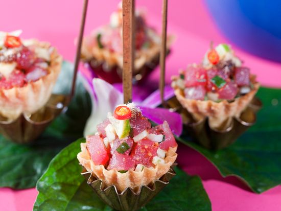 Miang Pla Tuna Krathong Thong (Tuna Tartare in crisp limestone water tartlettes)-crop