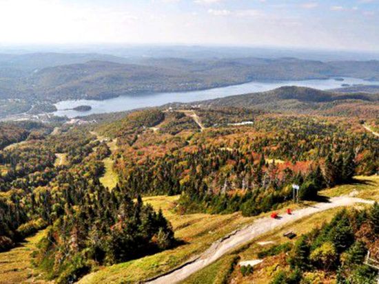 ローレンシャン高原　1日観光ツアー ＜2026年5～10月／日本語ガイド／昼食付き／モントリオール発＞