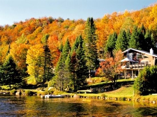 ローレンシャン高原　1日観光ツアー ＜2026年5～10月／日本語ガイド／昼食付き／モントリオール発＞