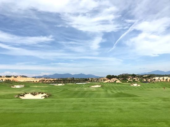 【ゴルフ予約】KNゴルフリンクスカムラン（KN Golf Links Cam Ranh）＜日本語ガイド付き往復送迎＞