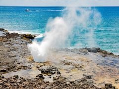 Hawaii_Kauai_Spouting_Horn_shutterstock_389270548