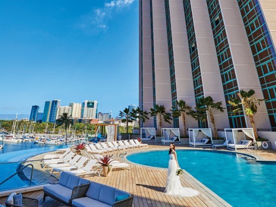 ハワイ　1日完結挙式（ウェディング）　ラニレア チャペル　最上階から見渡すハワイの空と海 　ビーチフォト付き（挙式・撮影・衣裳・メイク）