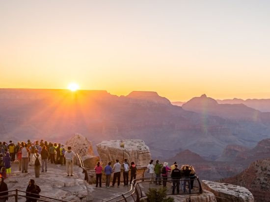 グランドサークル1泊2日ツアー　グランドキャニオン4つの展望台＆ルート66の町セリグマン ＜日本語ガイド／ロサンゼルス発＞