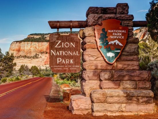 グランドサークル3泊4日ツアー　グランドキャニオン＆アンテロープ＆ブライスキャニオン＆ザイオン ＜4～8月／1名から催行／日本語アシスタント／ロサンゼルス発＞