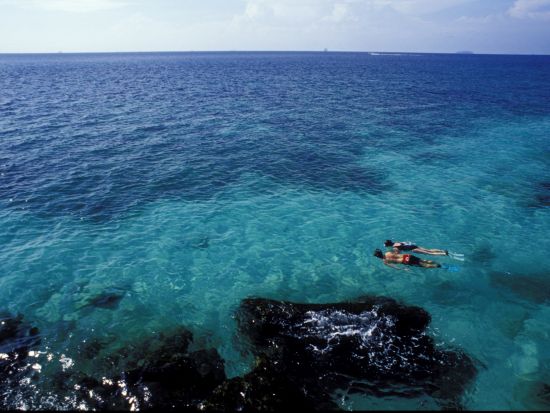 【貸切】プライベートチャーター船で行く！カイ島3島巡り　＜半日／日本語ガイド付＞