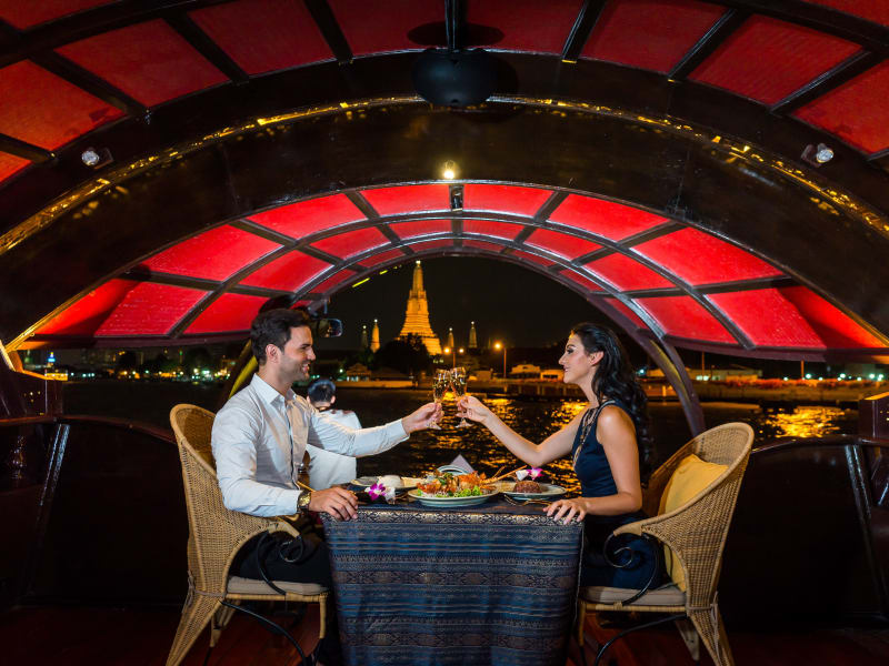 Manohra Dining Cruise on Chao Phraya River