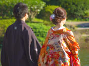 Japan_General_Kimono-Couple_shutterstock_1075317191