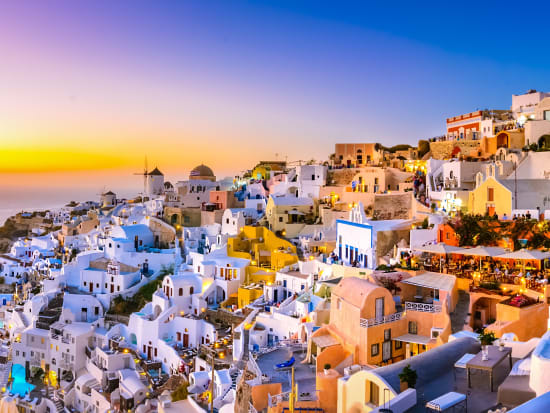 Oia Sunset_Santorini_Greeceshutterstock_725109589