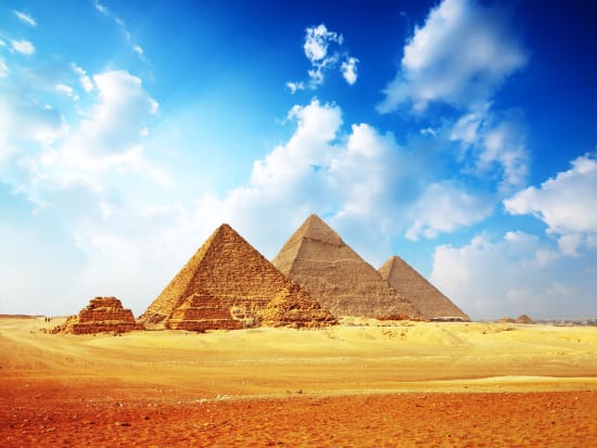 Egypt_Giza_Pyramids_shutterstock_84868756