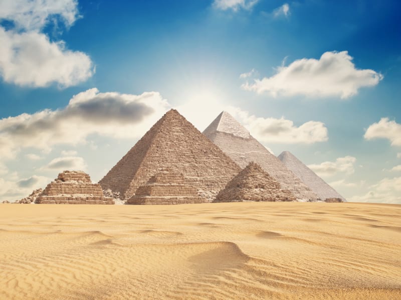 プライベートツアー カイロ充実観光 ギザの3大ピラミッド エジプト考古学博物館 音と光のショー 日本語アシスタント 昼食付き カイロ発 エジプトの観光 オプショナルツアー専門 Veltra ベルトラ
