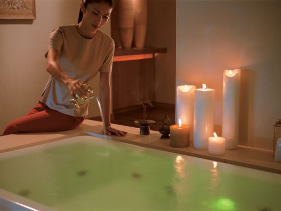 07. CHI, The Spa_Water Therapies-crop