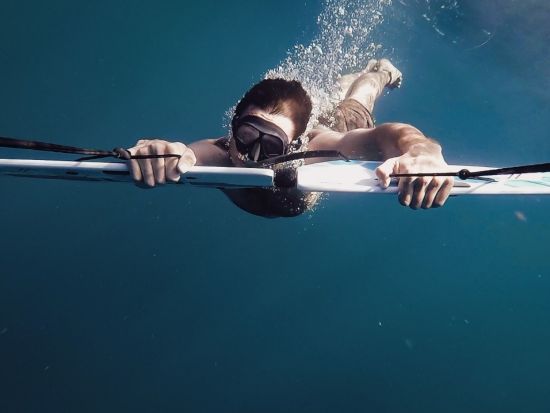 SUBWING＋体験ダイビング or シュノーケリング イルカ気分が味わえる新感覚マリンスポーツ！by ポニ・ダイバーズ・バリ