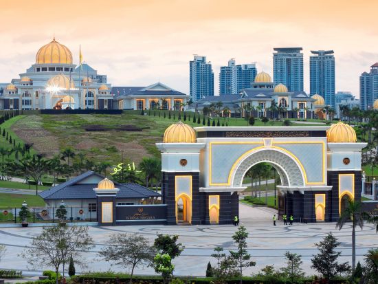 効率よく見どころをまわる　クアラルンプール半日市内観光ツアー ＜午前／昼食付き＞