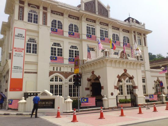 効率よく見どころをまわる　クアラルンプール半日市内観光ツアー ＜午前／昼食付き＞